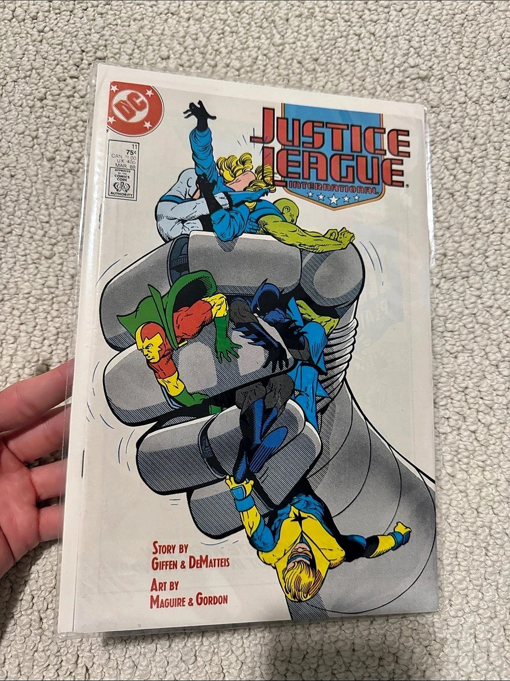 DC Comics Justice League International #11 Comic Book Blue & Red